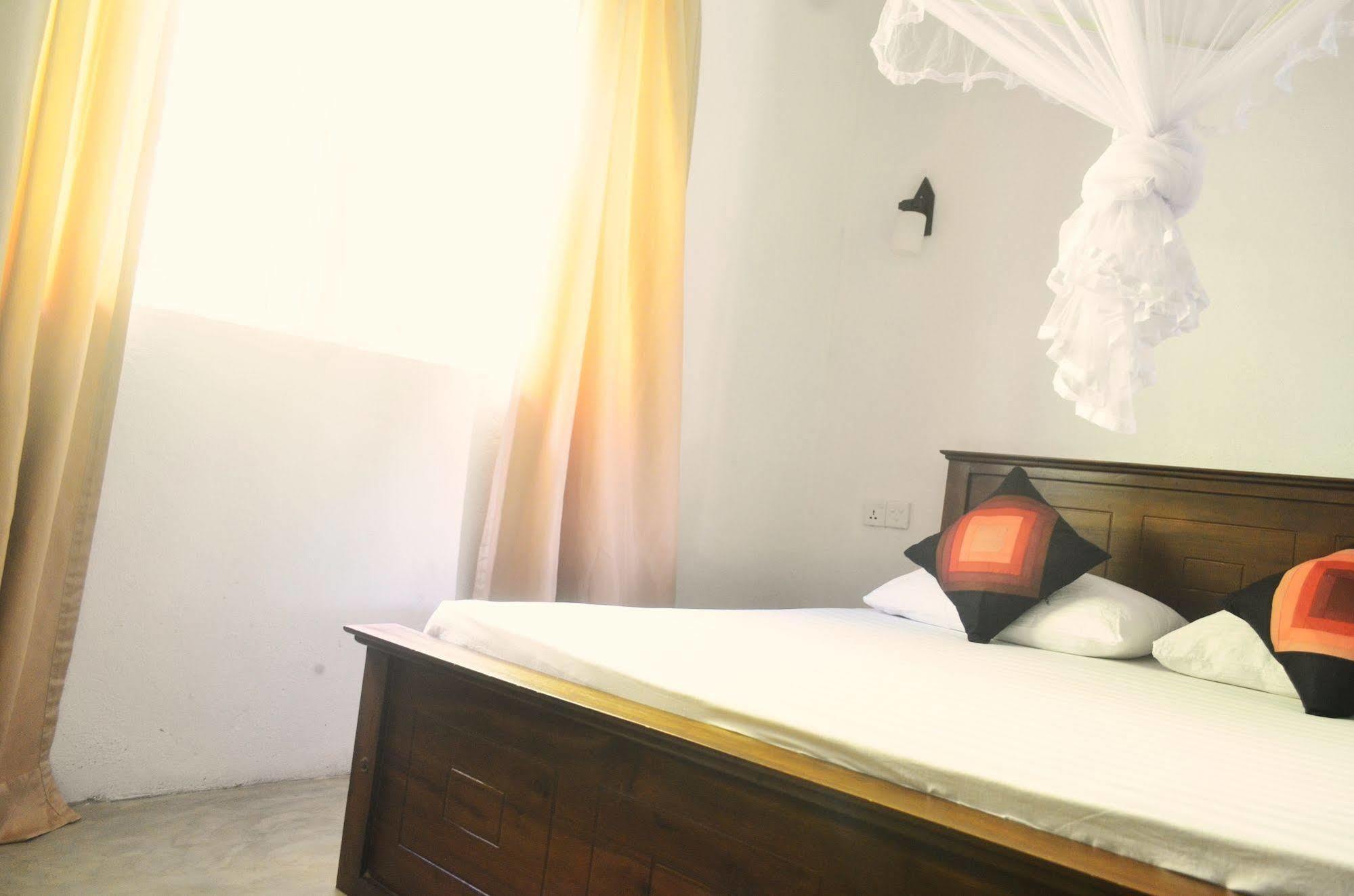 Holiday Inn Unawatuna Zewnętrze zdjęcie